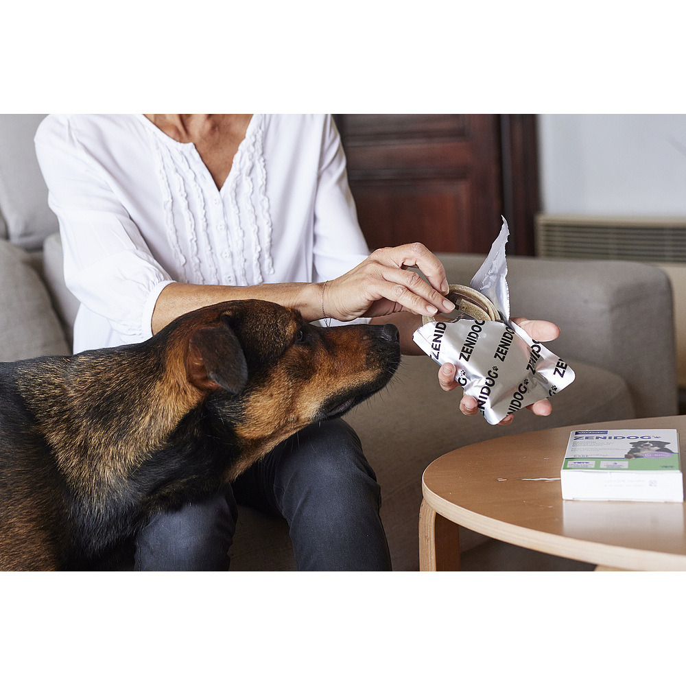 Zenidog Halsband mit beruhigenden Pheromonen mittelgro�e und gro�e Hunde von Virbac Bild 3